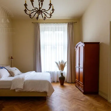 Le Jardin - Classy, Elegant Apartments In The City Center Краків Екстер'єр фото