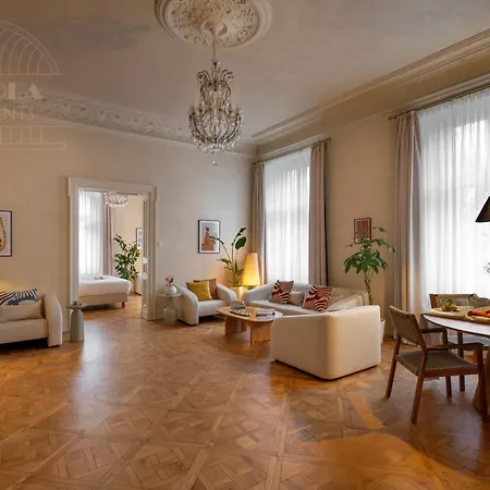Le Jardin - Classy, Elegant Apartments In The City Center Краків Екстер'єр фото