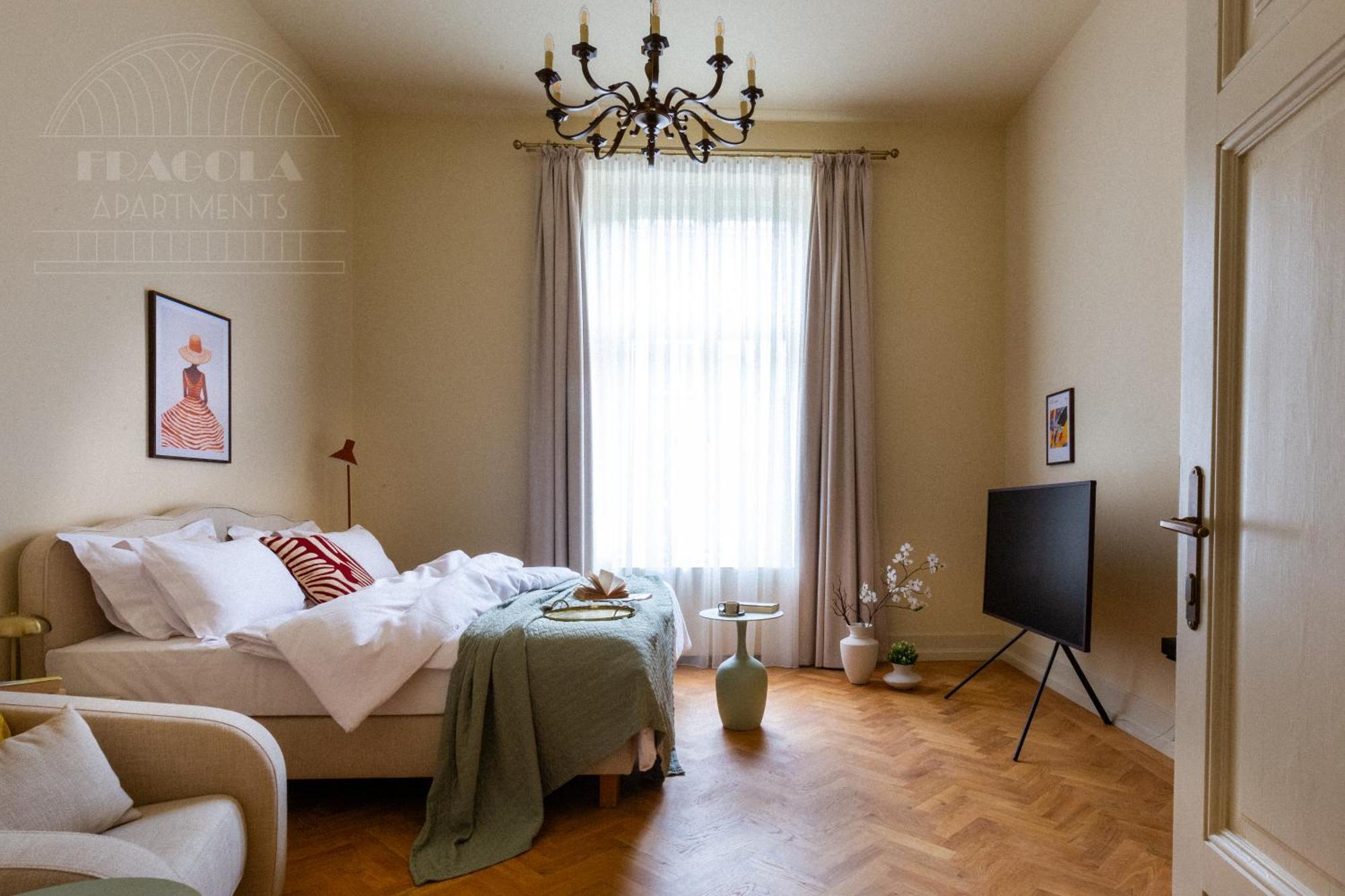 Le Jardin - Classy, Elegant In The Center Apartment *