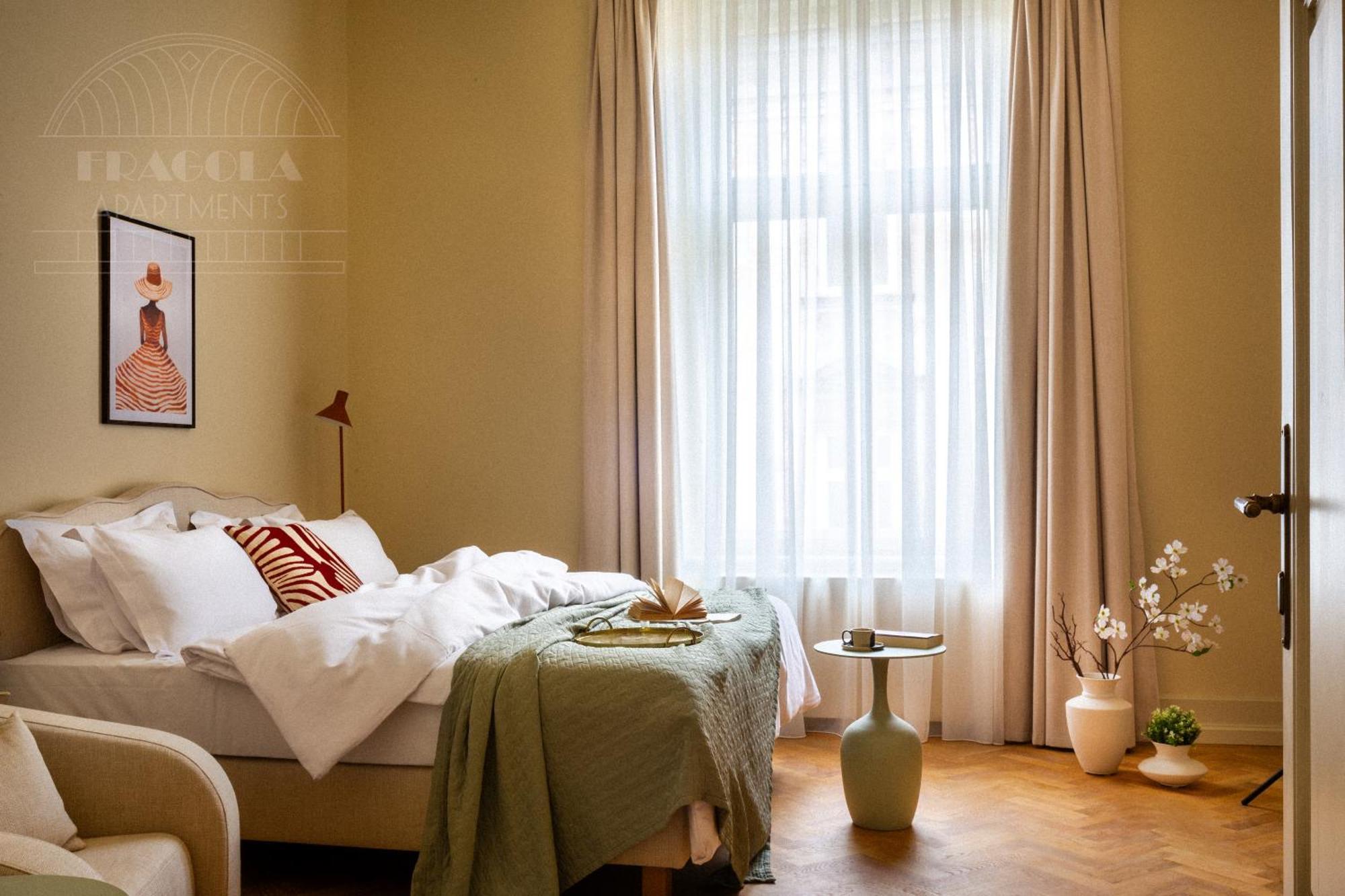 Le Jardin - Classy, Elegant In The Center *