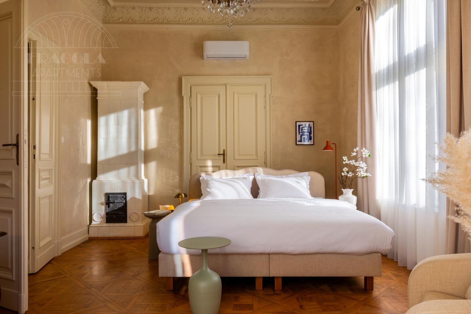 Le Jardin - Classy, Elegant In The Center